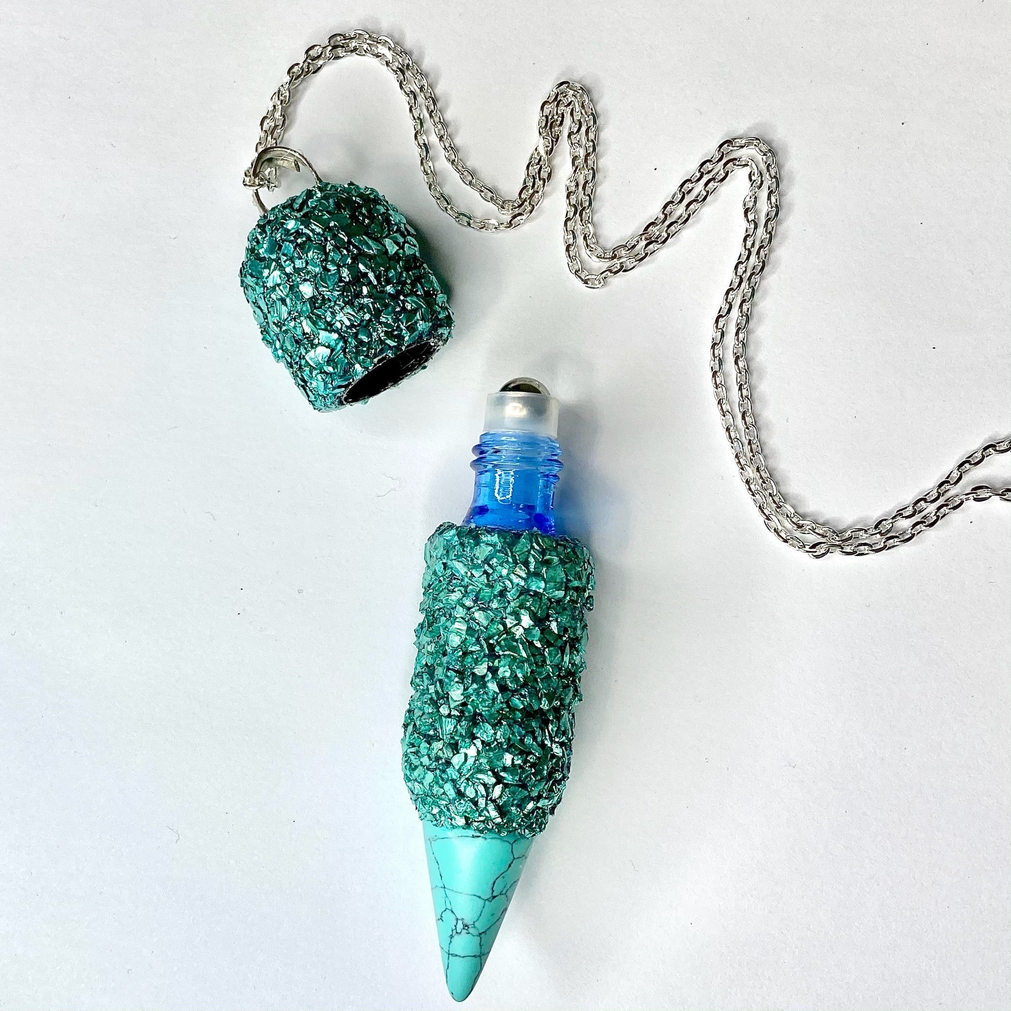 Snuff Vial With Spoon  Custom pendants, Semi precious gems, Spoon