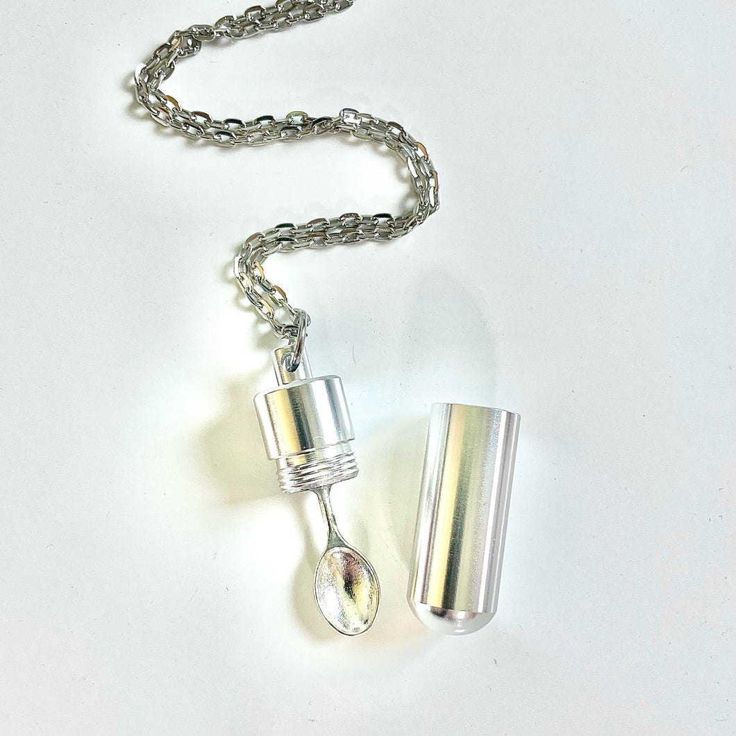 Pre-owned Vetements Snuff Spoon Silver Powder Necklace | ModeSens